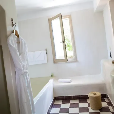 Domaine De Clairefontaine Hotel 4*