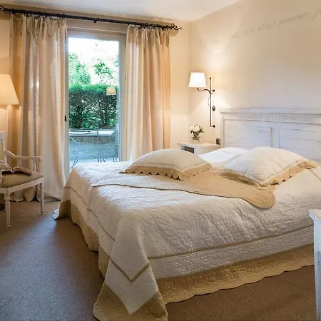 Domaine De Clairefontaine - Teritoria 4*